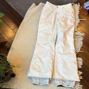 Burton dry ride snow pacts- white size M